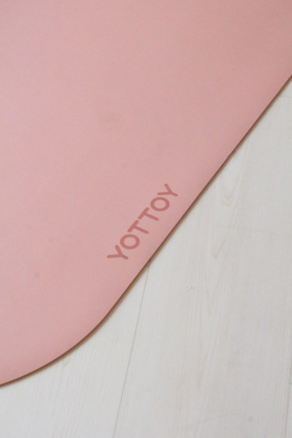 Moon shape Natural rubber yoga mat